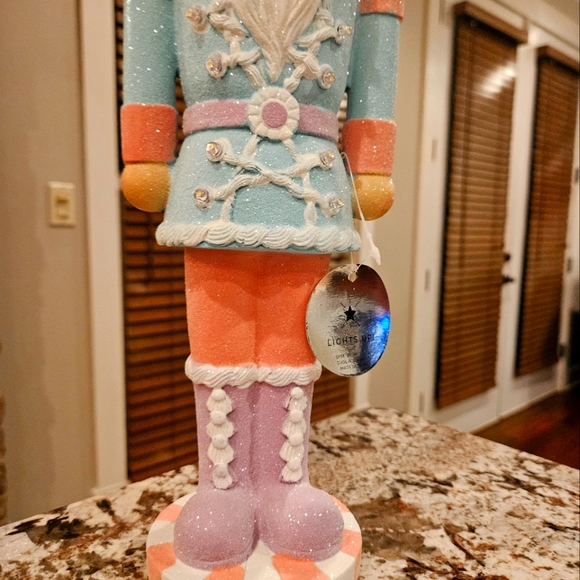 LED Pastel triple cupcake Topper Nutcracker Soldier 18" Tall - Picture 4 of 7